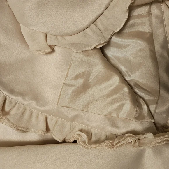 Cachet Cream Ruffled Blazer - Picture 3 of 3